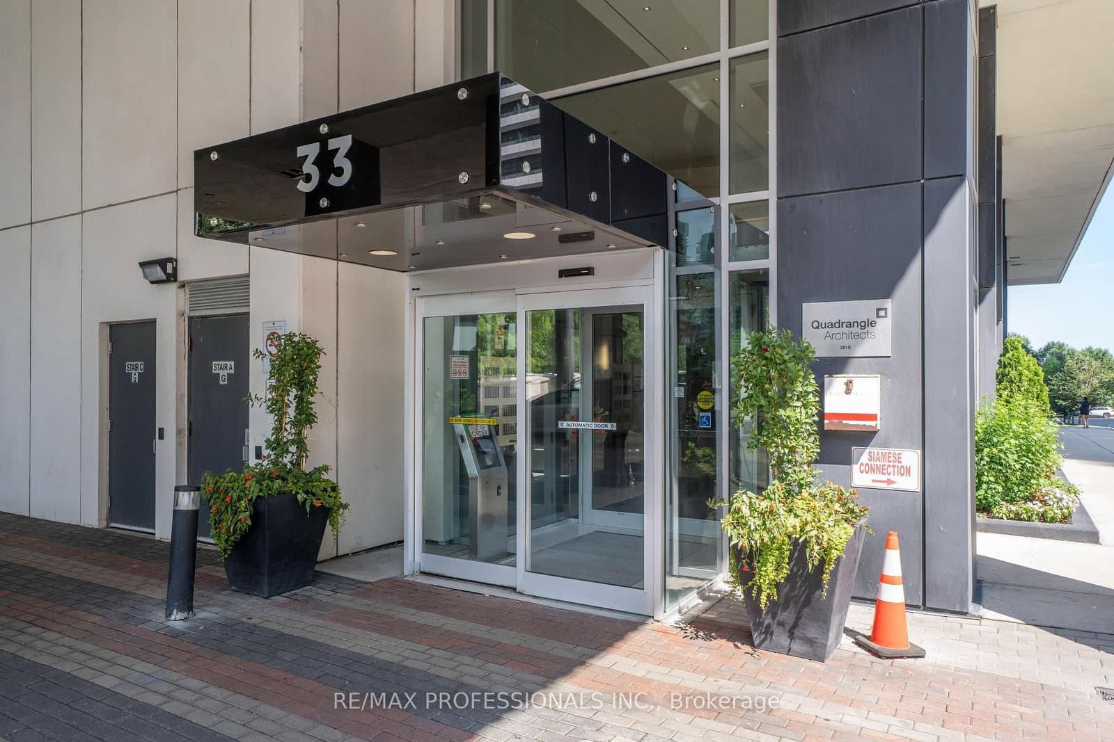 33 Shore Breeze Drive, Unit 1904 thumbnail 2