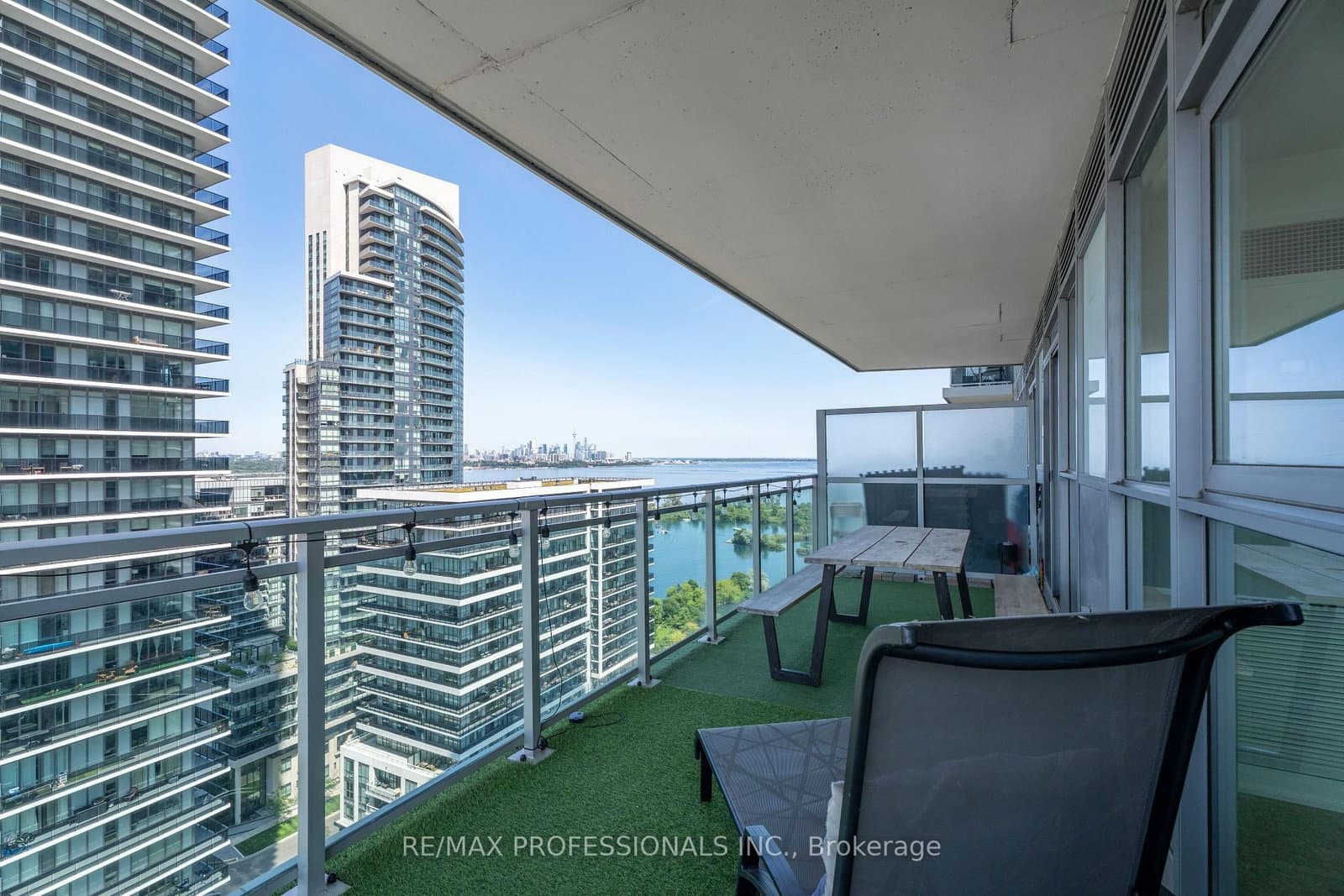 33 Shore Breeze Drive, Unit 1904 thumbnail 25