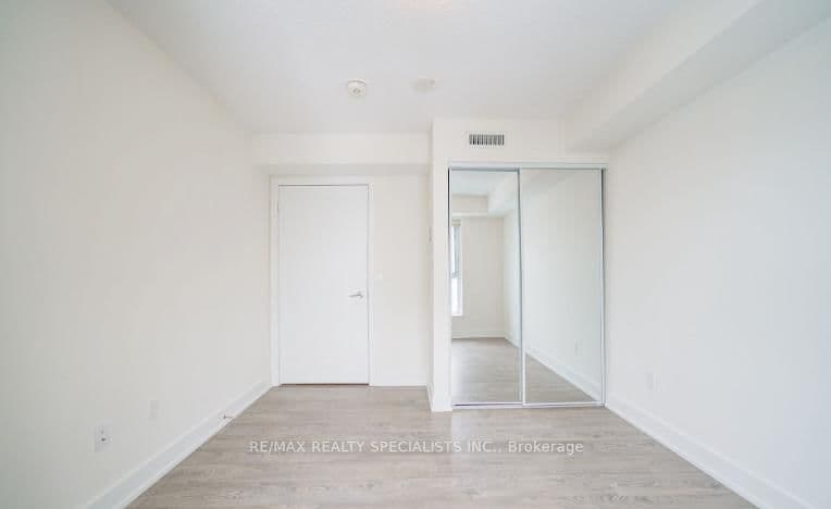 7 mabelle Avenue, Unit 2703 thumbnail 14