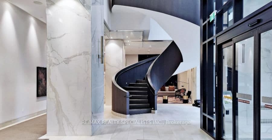 7 mabelle Avenue, Unit 2703 thumbnail 3