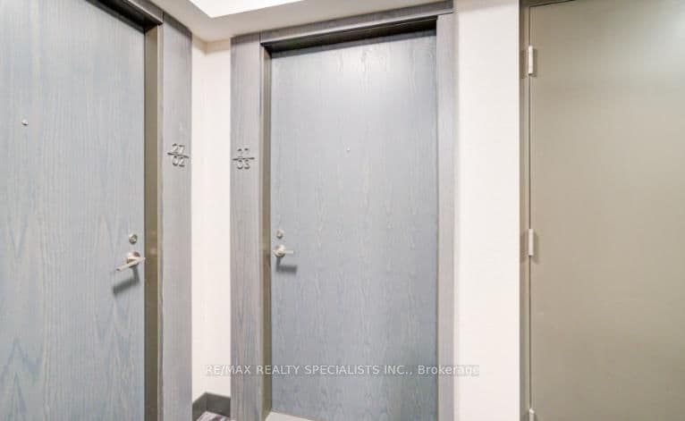 7 mabelle Avenue, Unit 2703 thumbnail 4