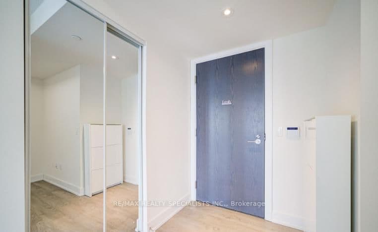 7 mabelle Avenue, Unit 2703 thumbnail 6