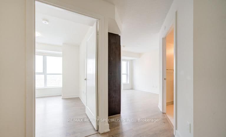 7 mabelle Avenue, Unit 2703 thumbnail 7