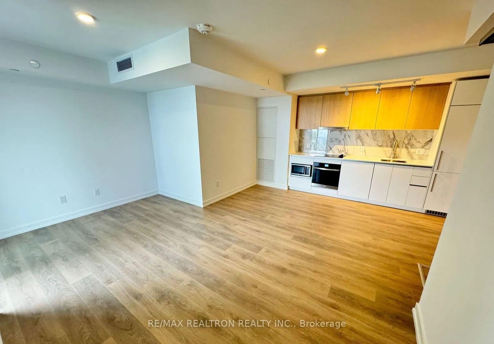 1100 Sheppard Avenue W, Unit 1033 thumbnail 18