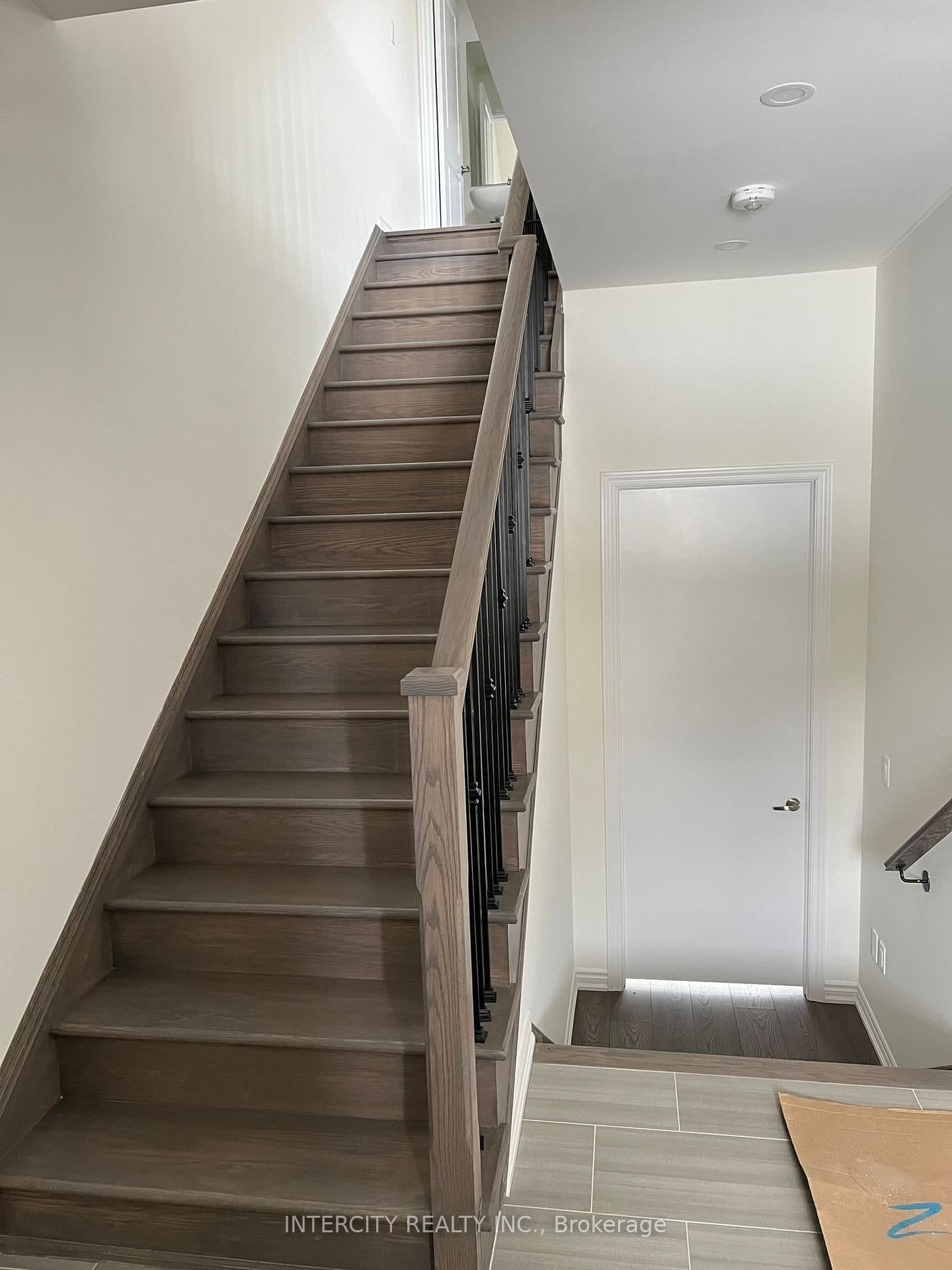 392 Tim Manley Avenue thumbnail 3