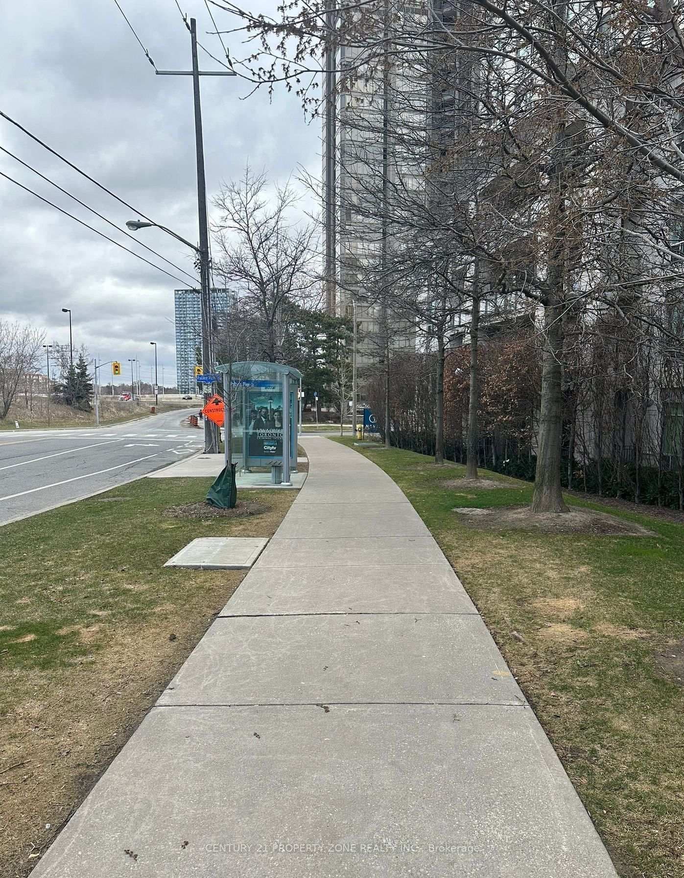 2067 Lake Shore Boulevard W, Unit 109 thumbnail 12