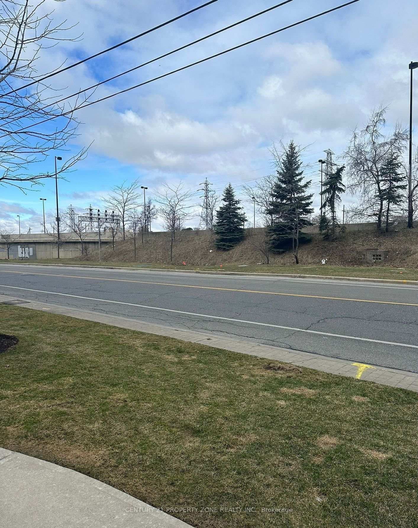 2067 Lake Shore Boulevard W, Unit 109 thumbnail 7