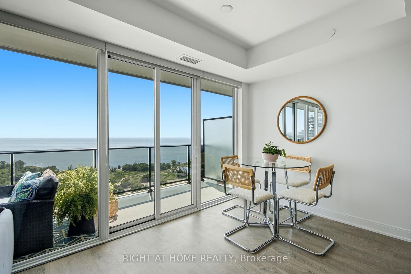 70 Annie Craig Drive, Unit 2605 thumbnail 11