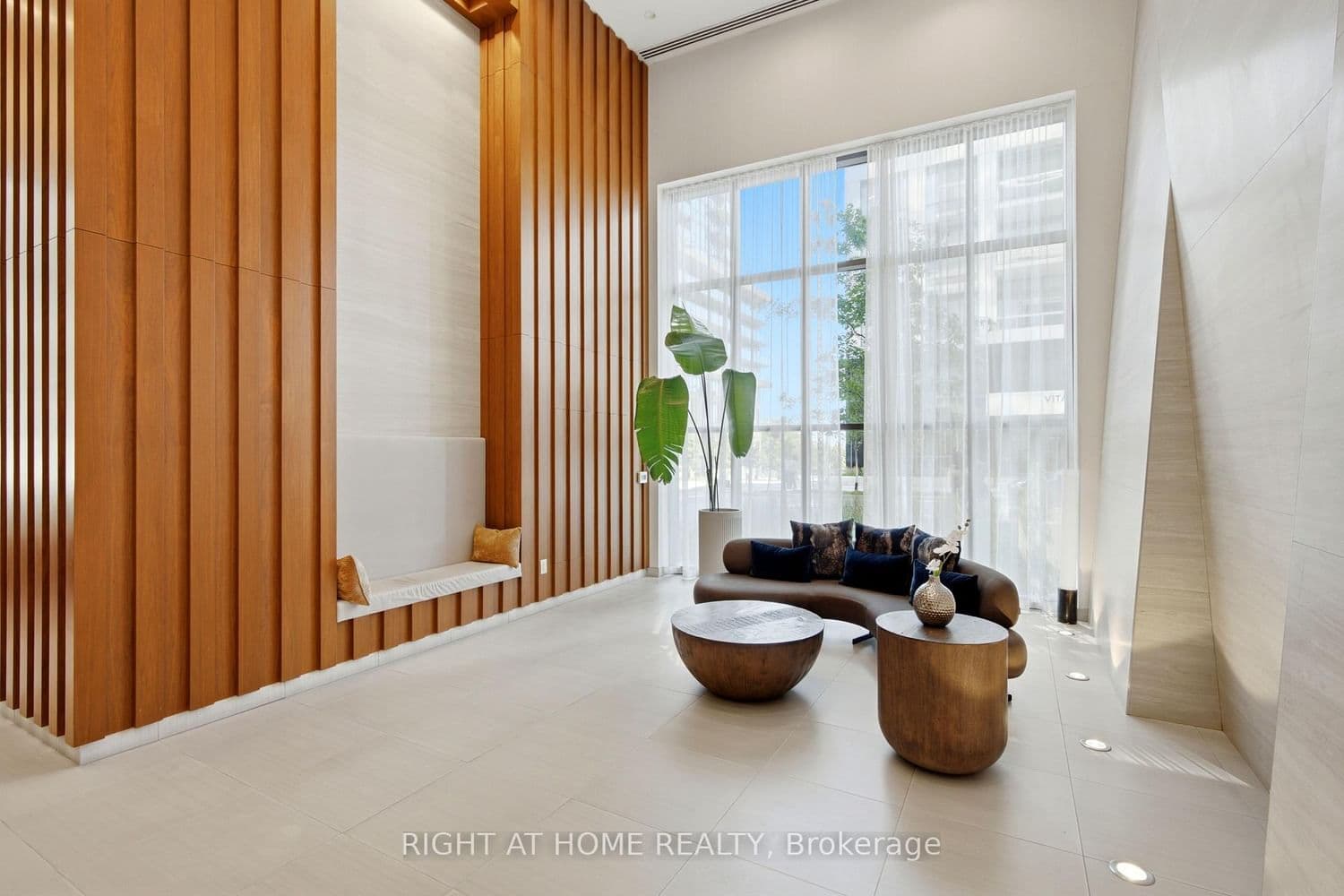 70 Annie Craig Drive, Unit 2605 thumbnail 27
