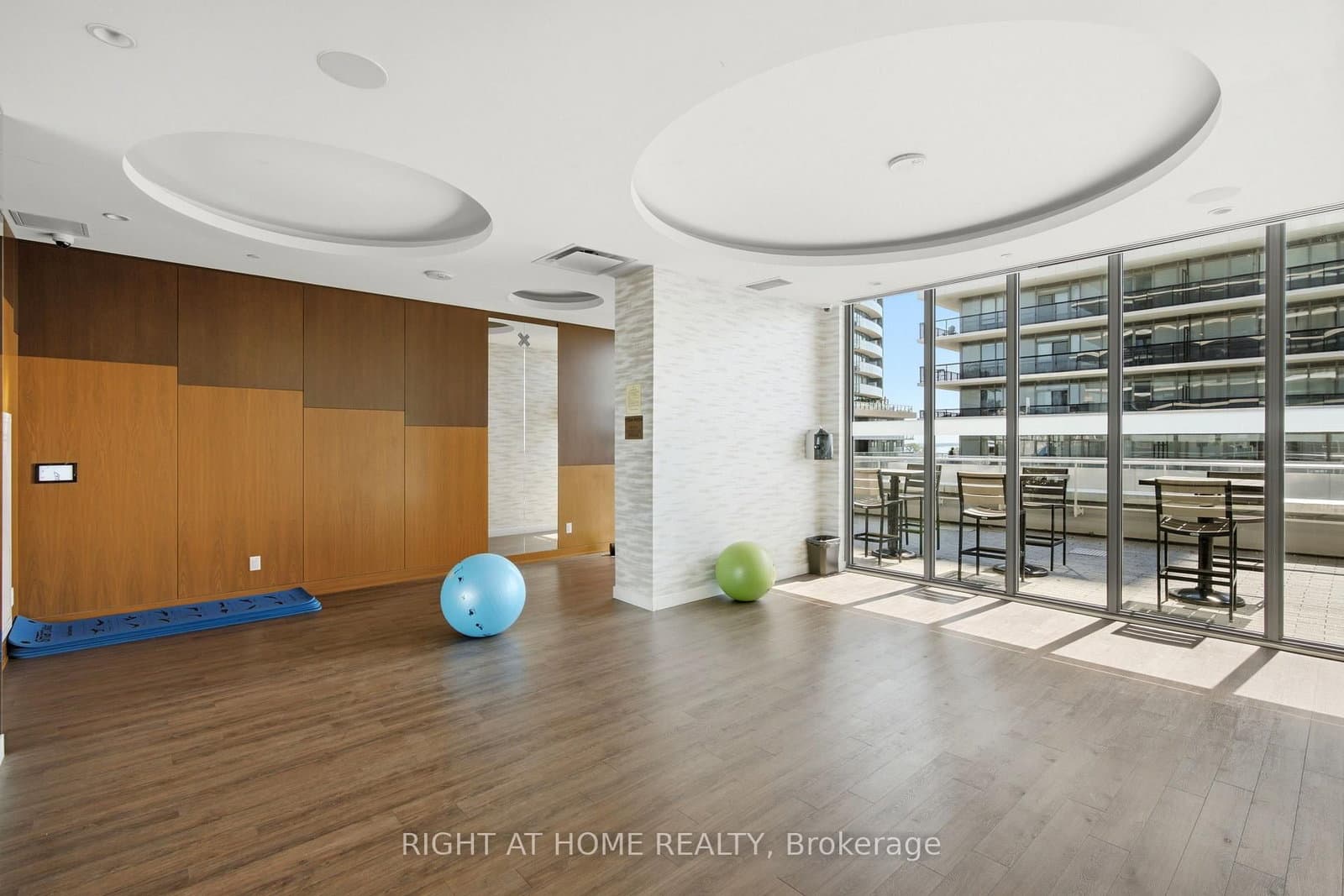 70 Annie Craig Drive, Unit 2605 thumbnail 33