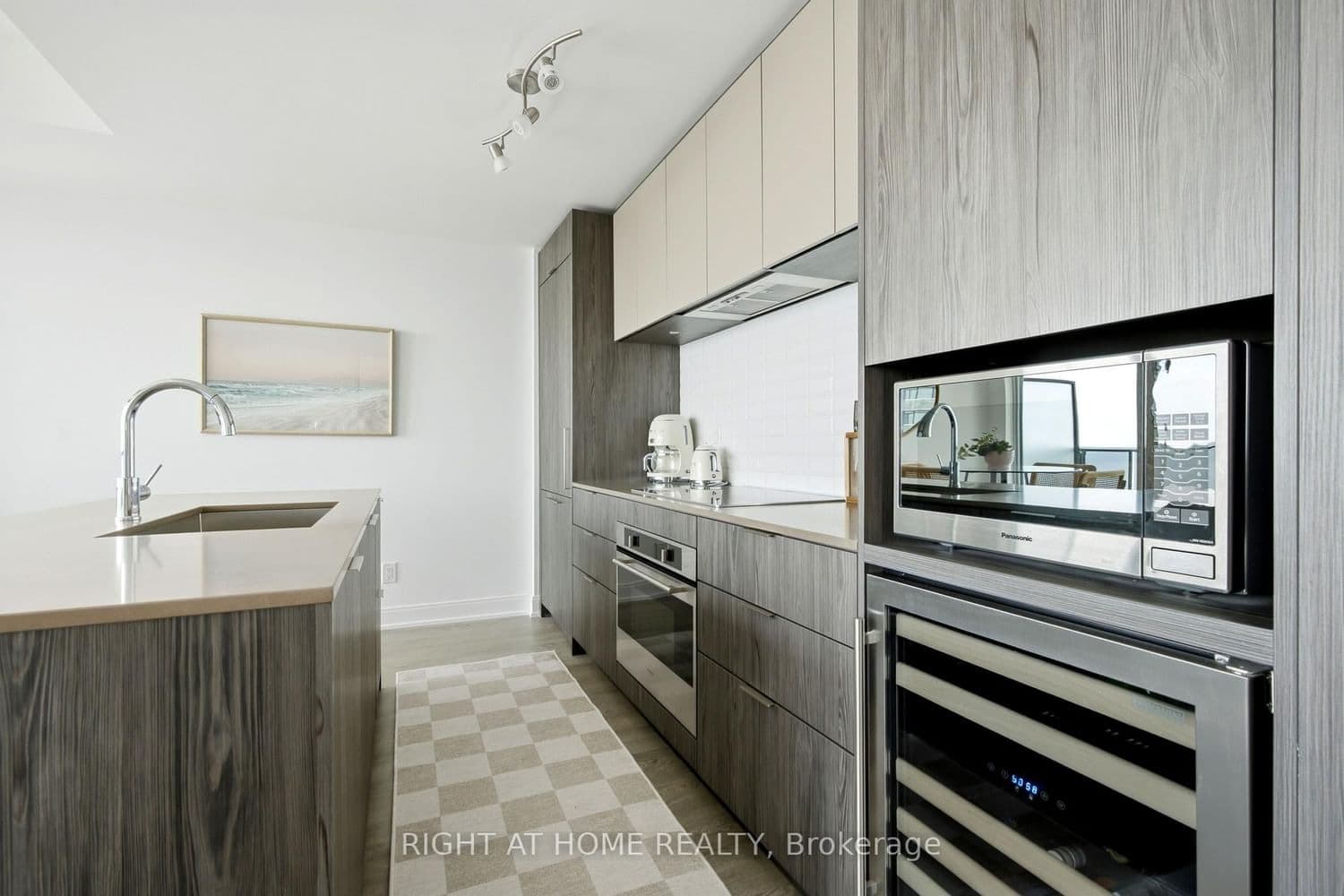 70 Annie Craig Drive, Unit 2605 thumbnail 7
