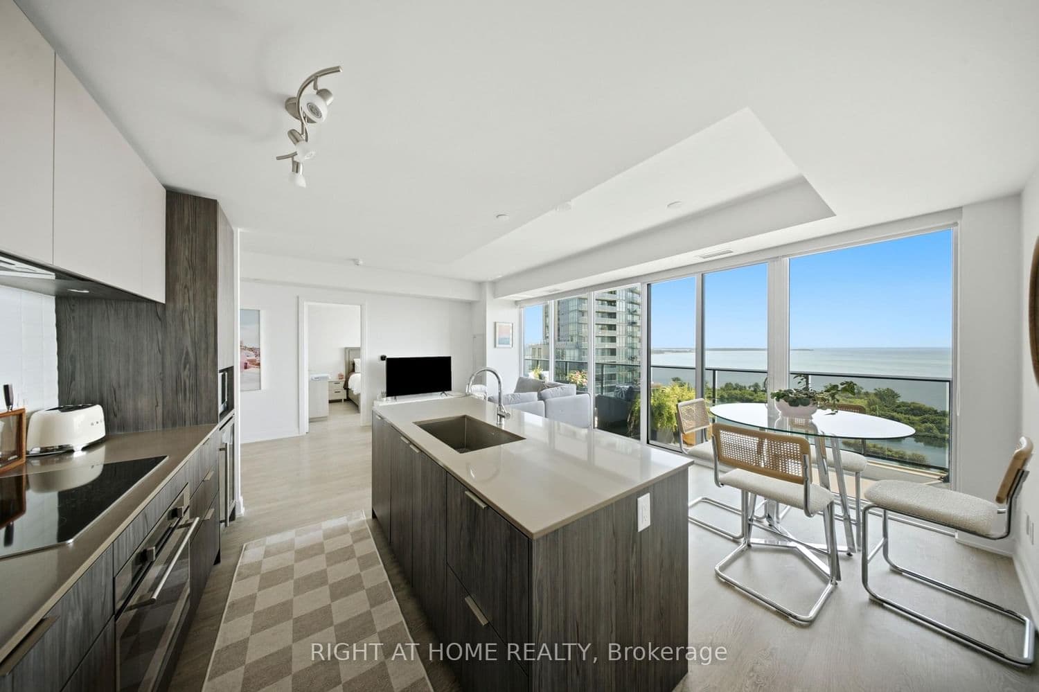 70 Annie Craig Drive, Unit 2605 thumbnail 9
