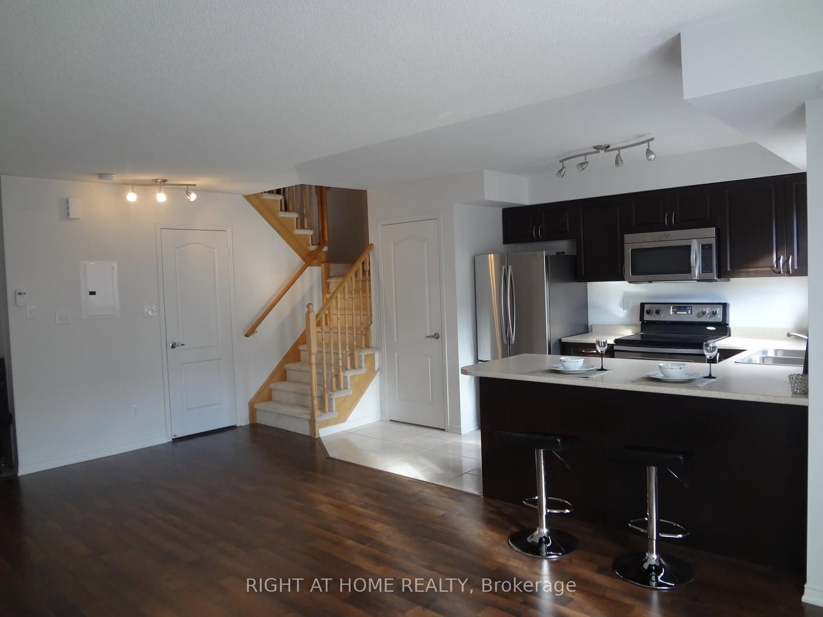 47 Hays Boulevard, Unit 10 thumbnail 5