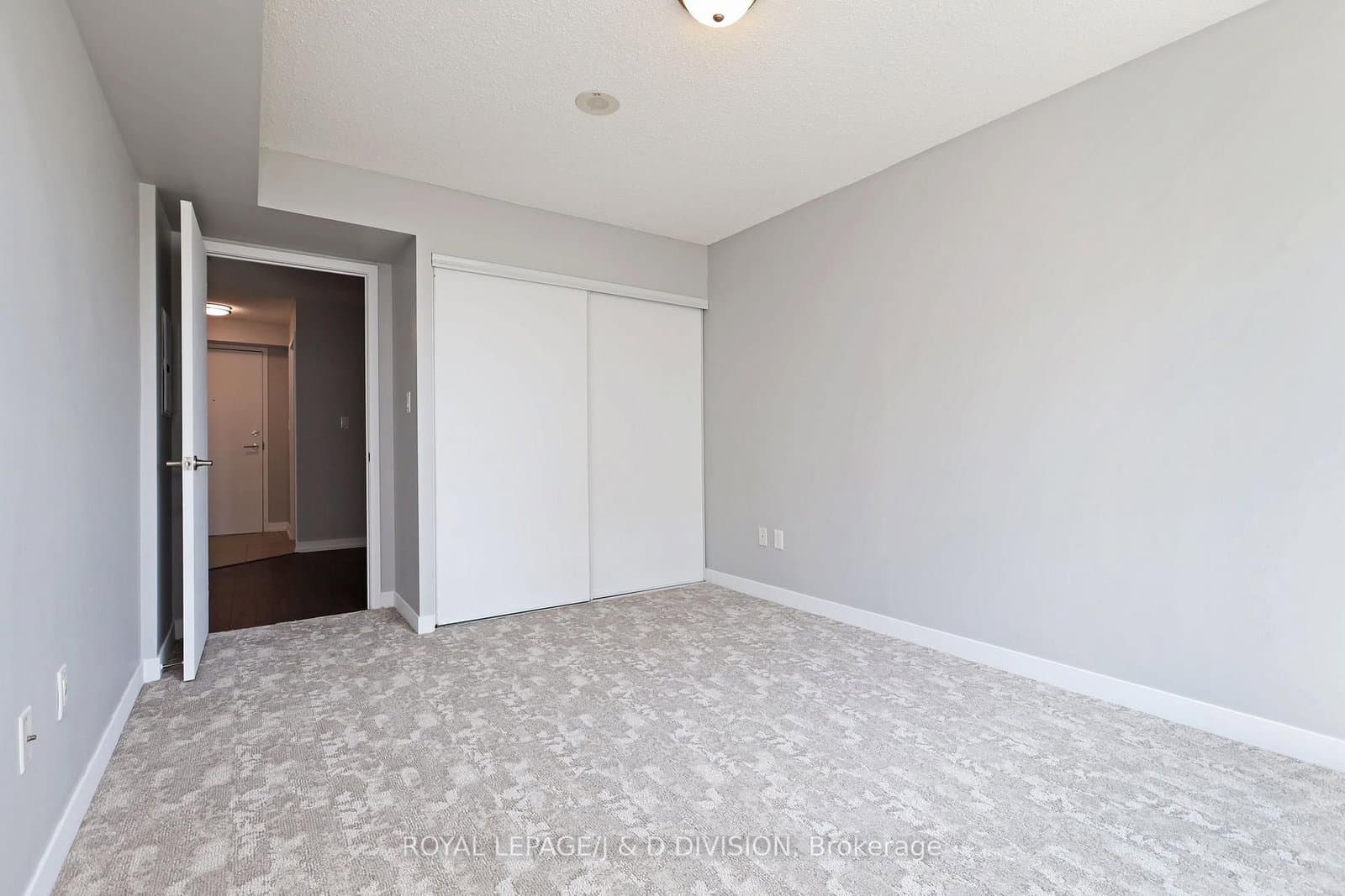 816 Lansdowne Avenue, Unit 511 thumbnail 18