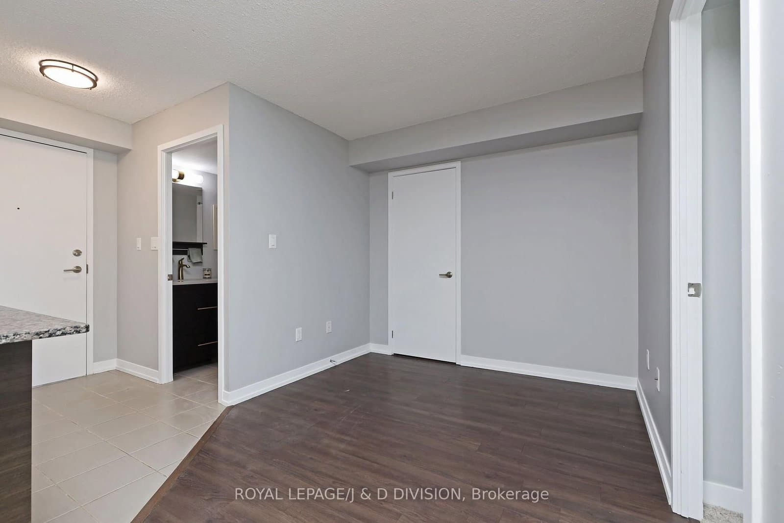 816 Lansdowne Avenue, Unit 511 thumbnail 9