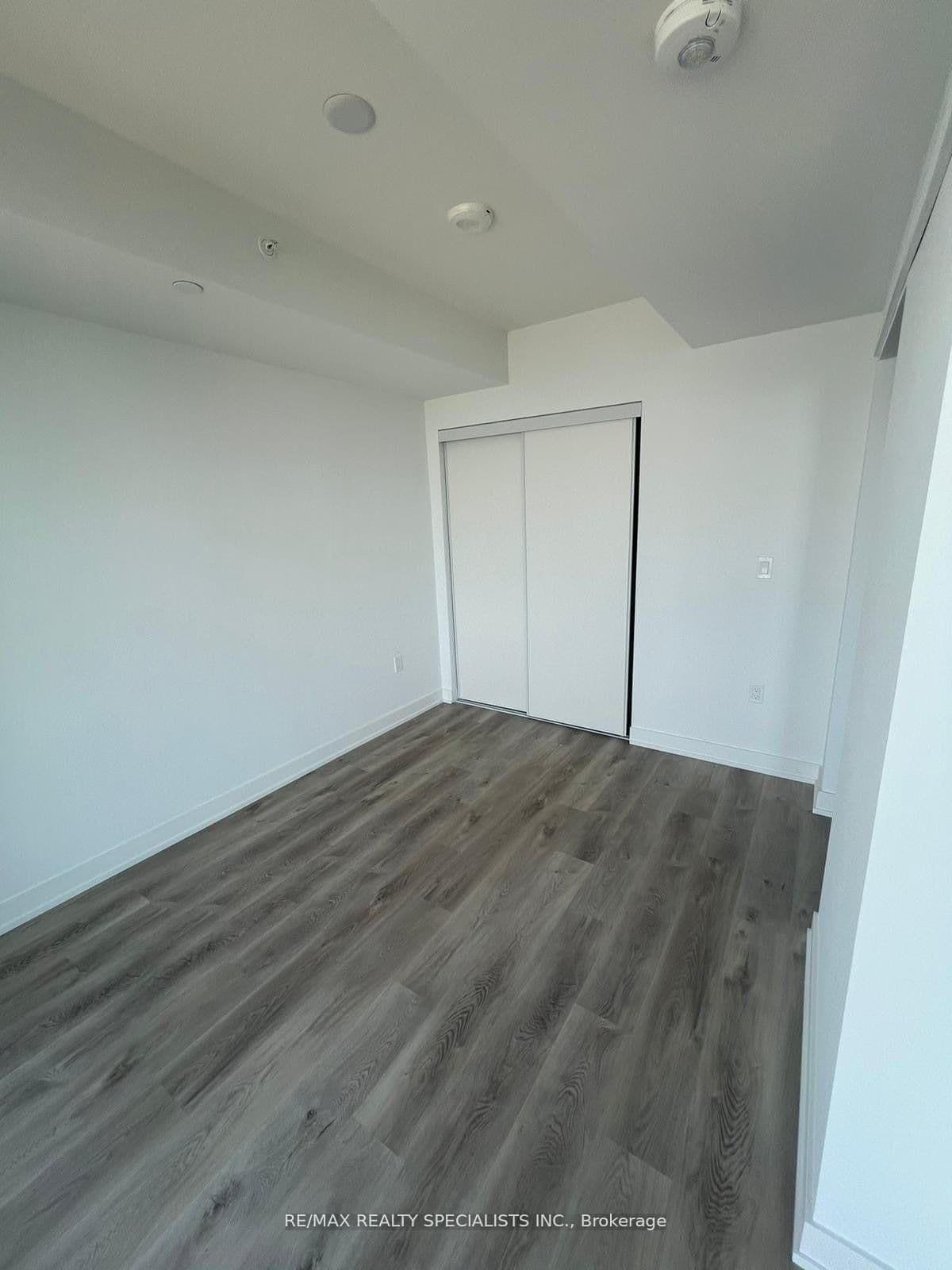 370 Martha Street S, Unit 1206 thumbnail 10