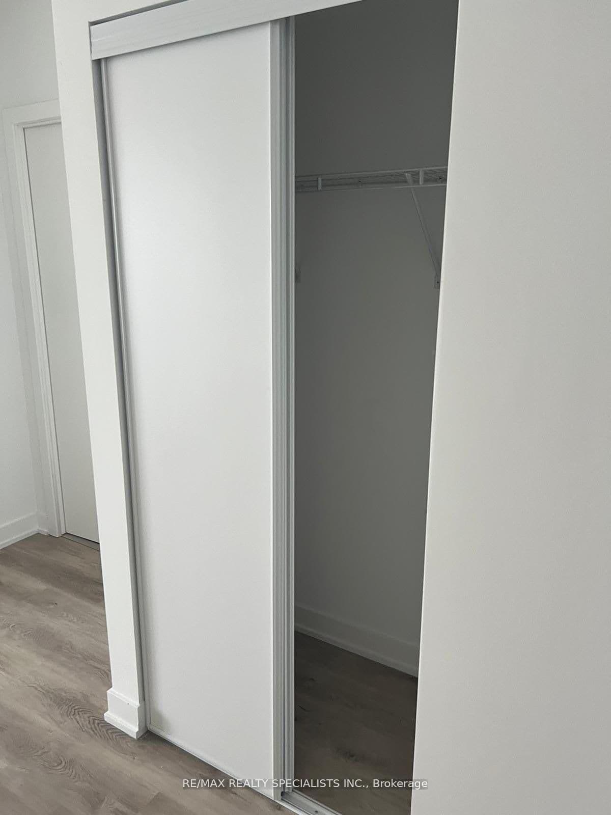 370 Martha Street S, Unit 1206 thumbnail 11