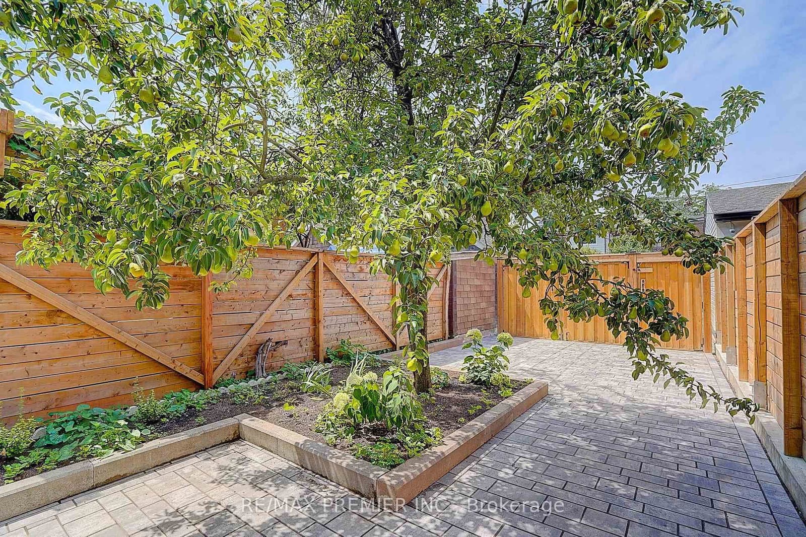 72 Symington Avenue thumbnail 10