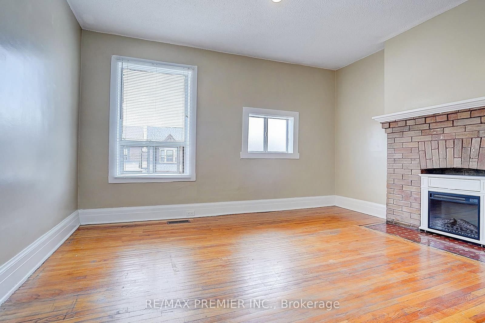 72 Symington Avenue thumbnail 35