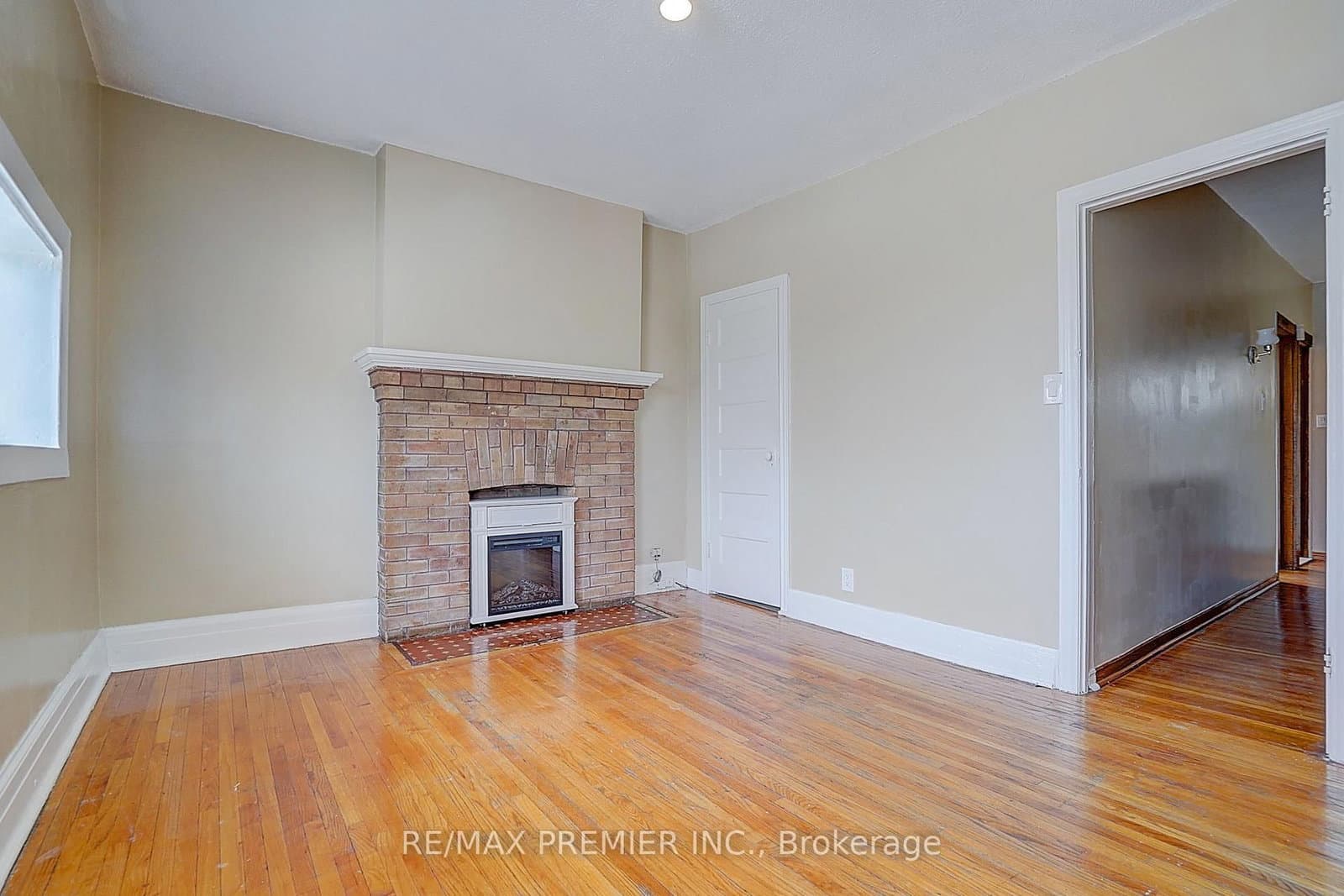 72 Symington Avenue thumbnail 37