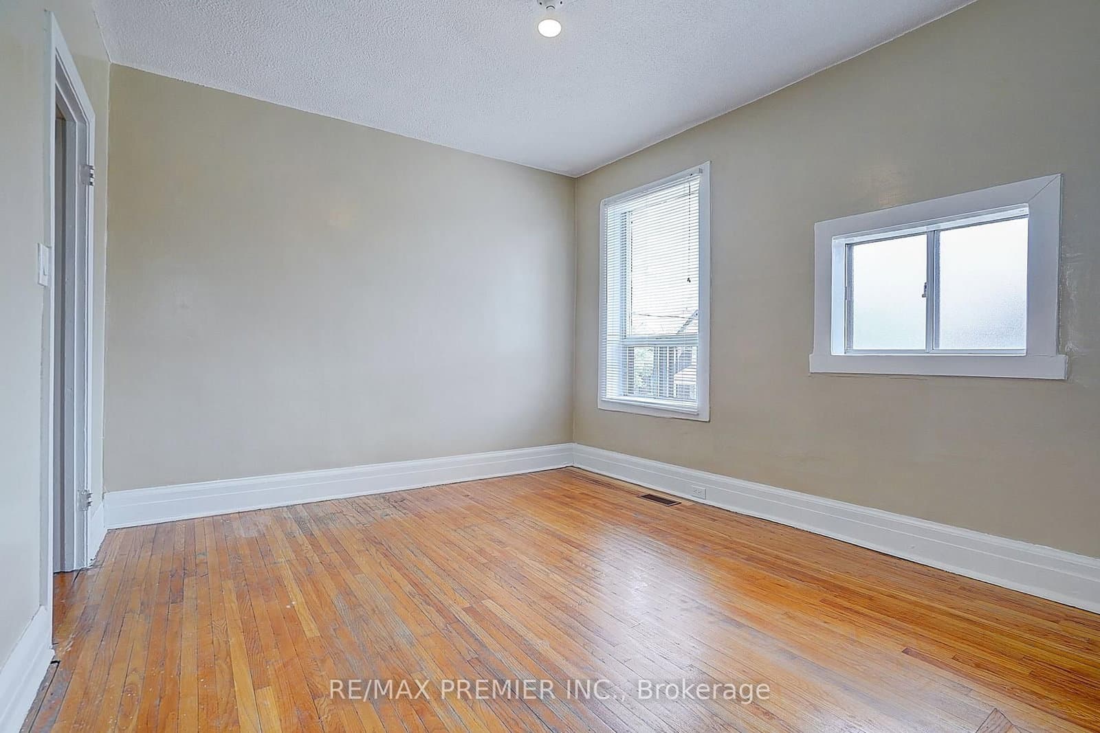 72 Symington Avenue thumbnail 38