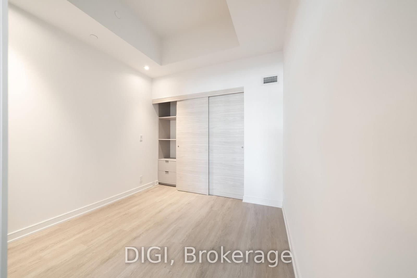 485 Perth Avenue, Unit W426 thumbnail 18