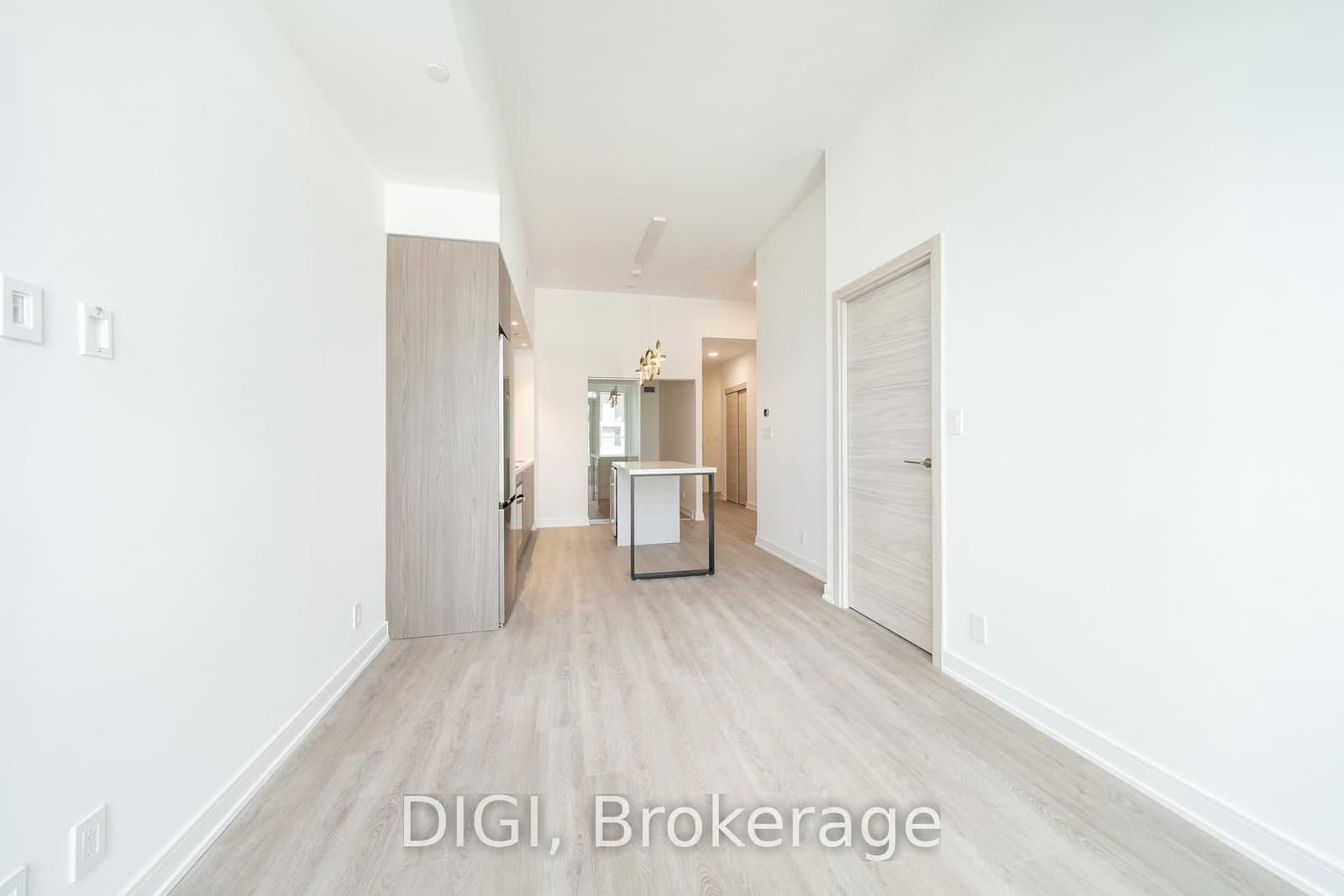 485 Perth Avenue, Unit W426 thumbnail 8