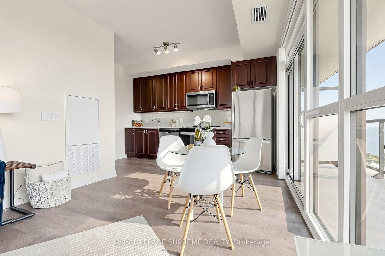 38 Annie Craig Drive, Unit 2708 thumbnail 12
