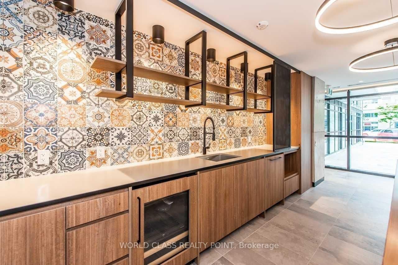 251 Manitoba Street, Unit 1609 thumbnail 21