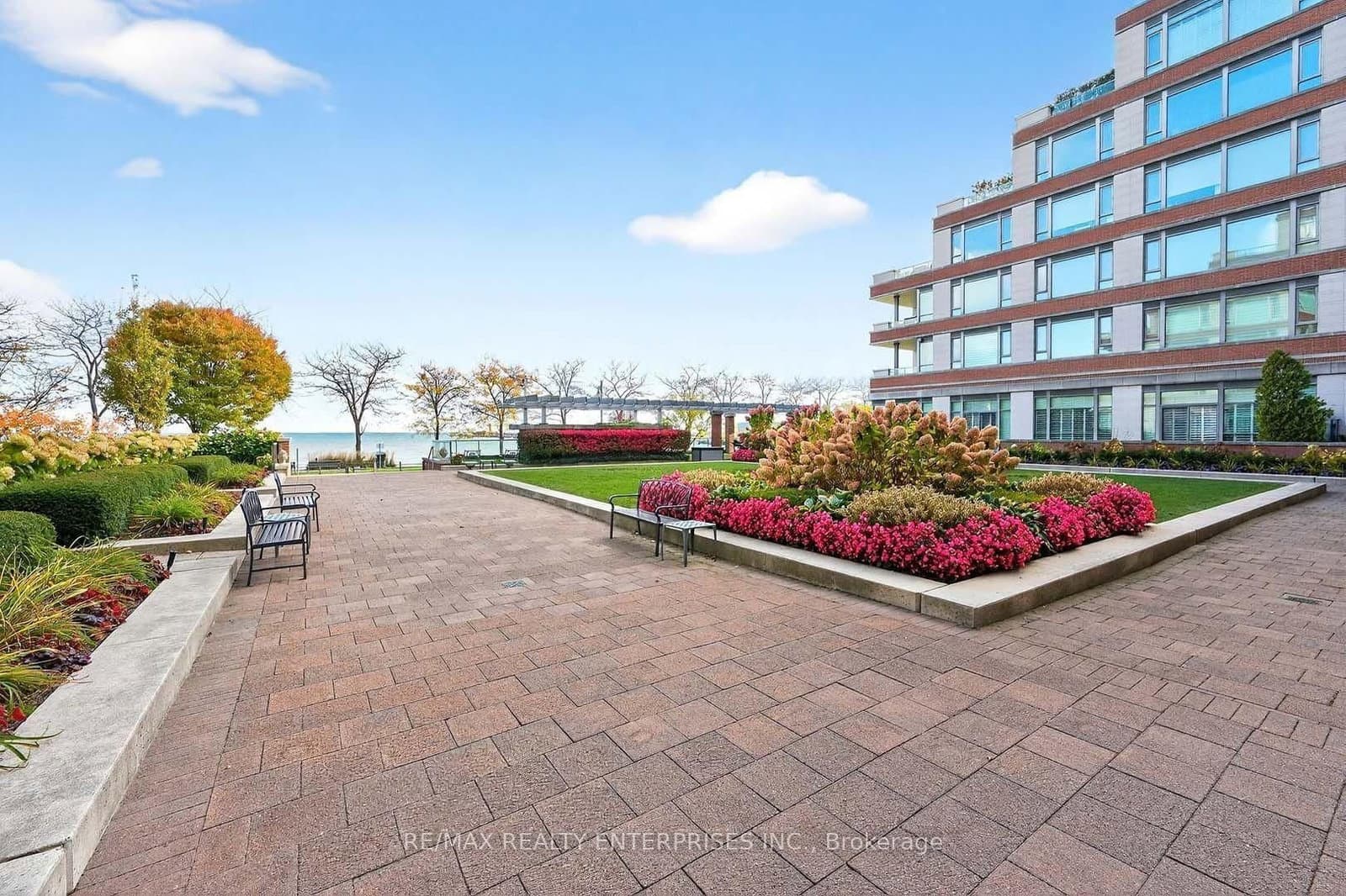 #503 - 65 Port Street E
