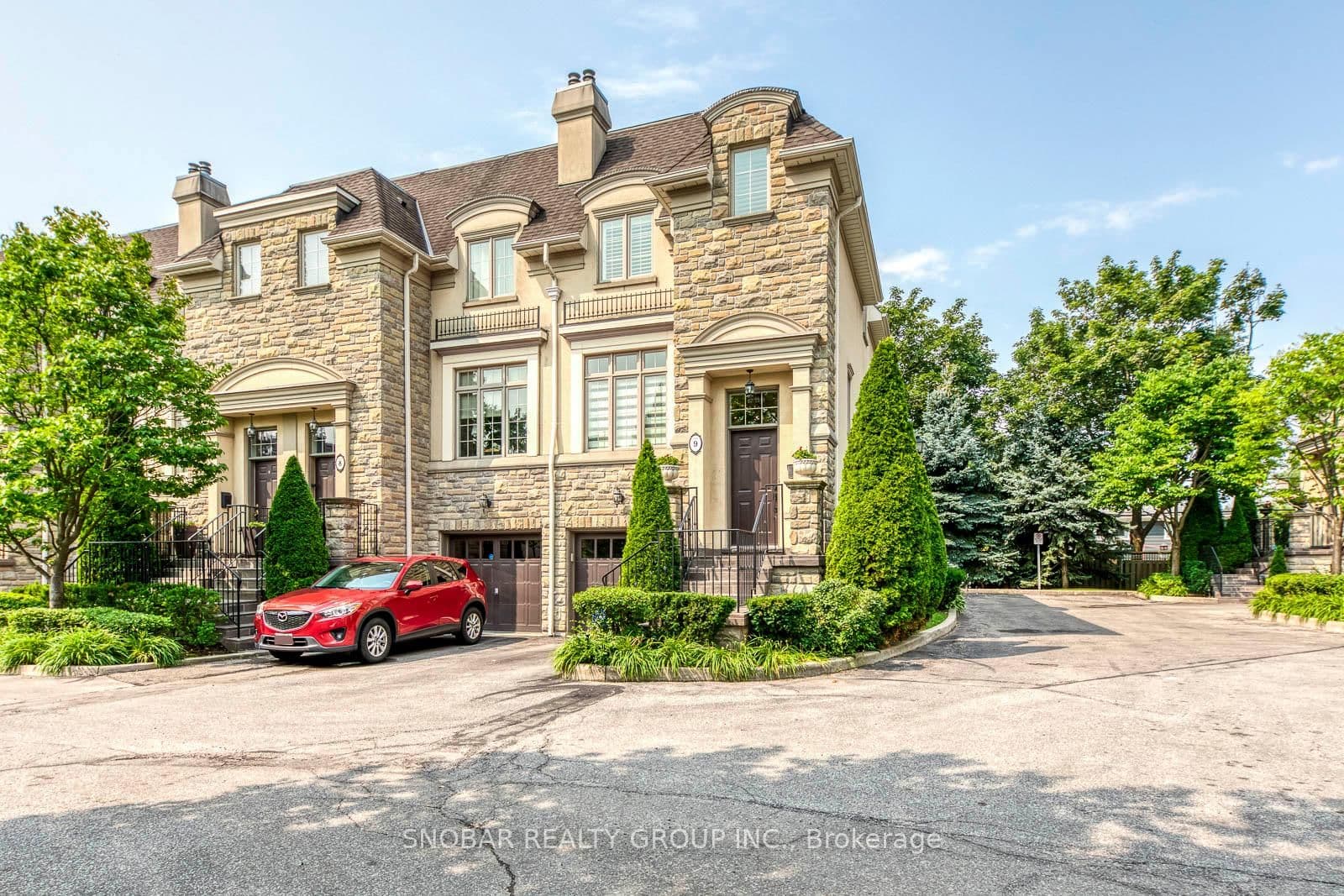 208 La Rose Avenue, Unit 9 - Image 1