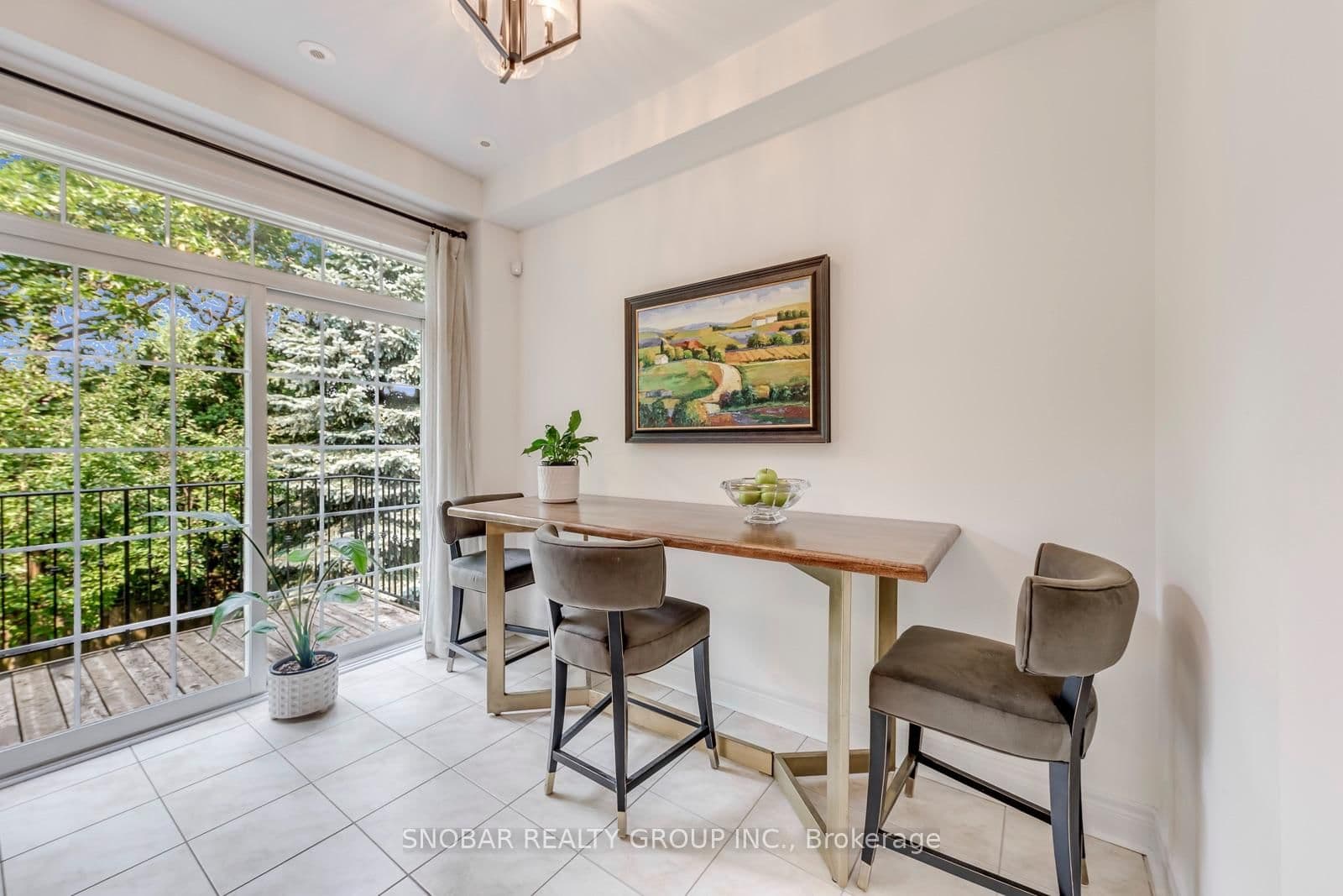 208 La Rose Avenue, Unit 9 thumbnail 11