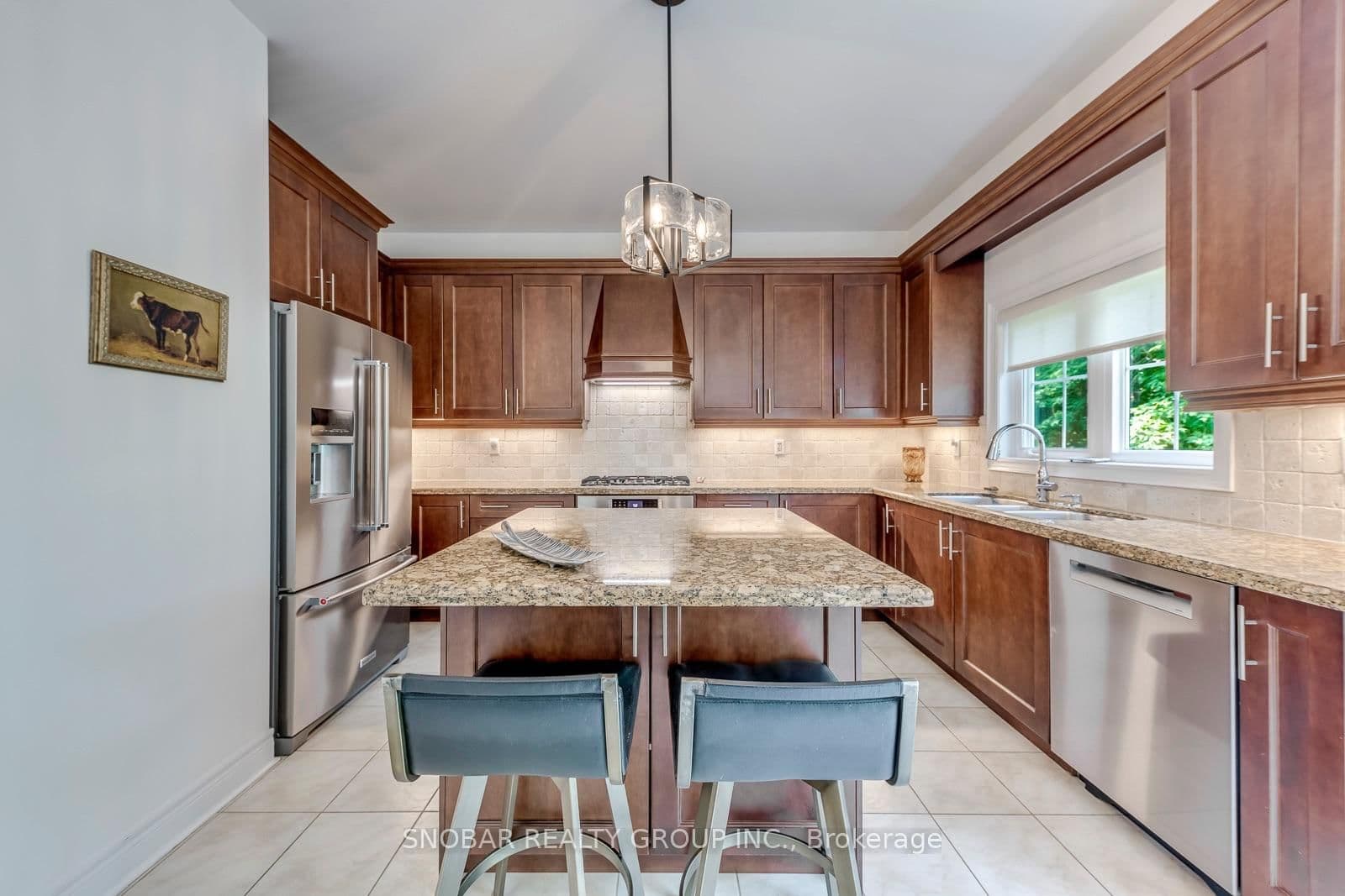 208 La Rose Avenue, Unit 9 thumbnail 12