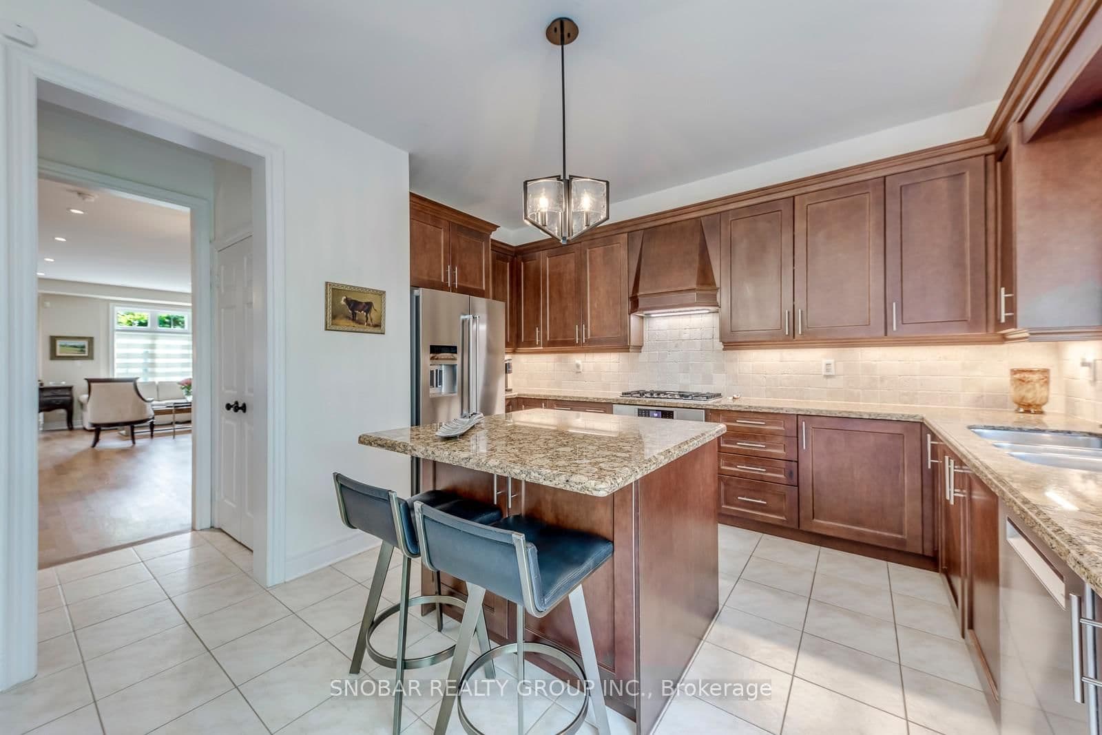 208 La Rose Avenue, Unit 9 thumbnail 13