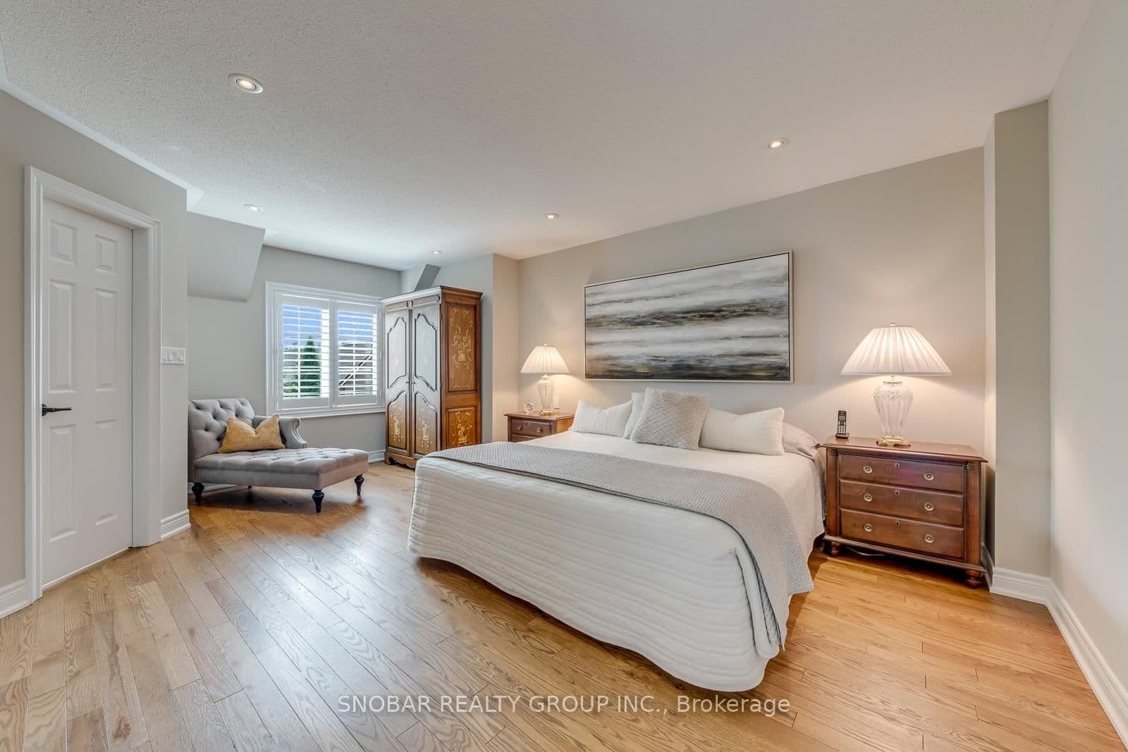 208 La Rose Avenue, Unit 9 thumbnail 19