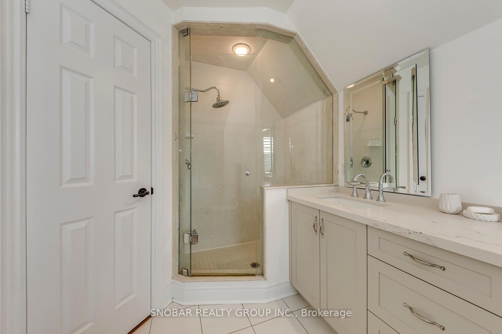 208 La Rose Avenue, Unit 9 thumbnail 21