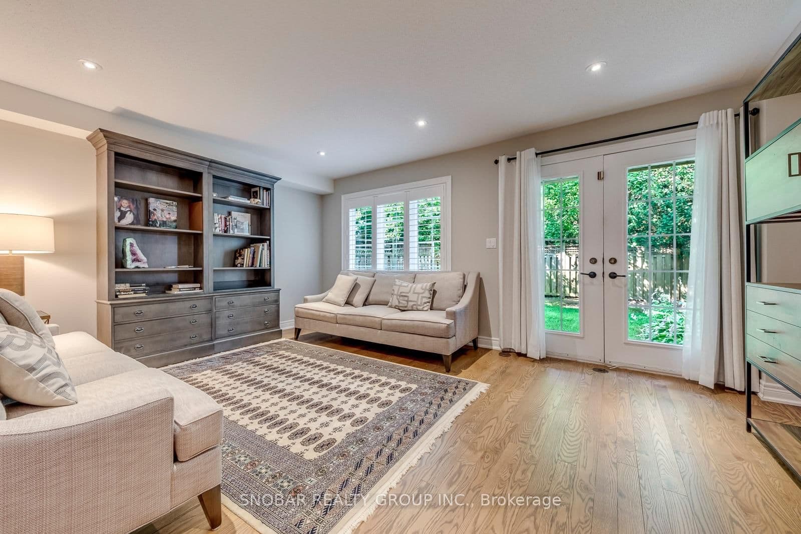 208 La Rose Avenue, Unit 9 thumbnail 25