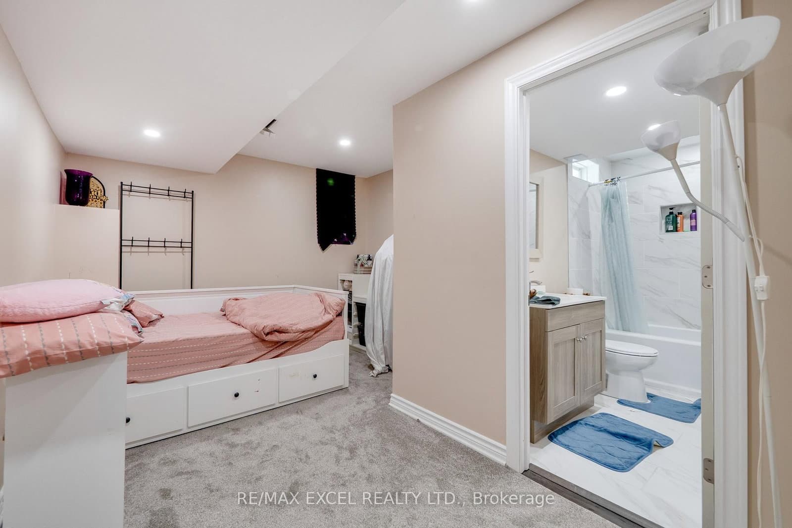 5146 Porter Street thumbnail 46