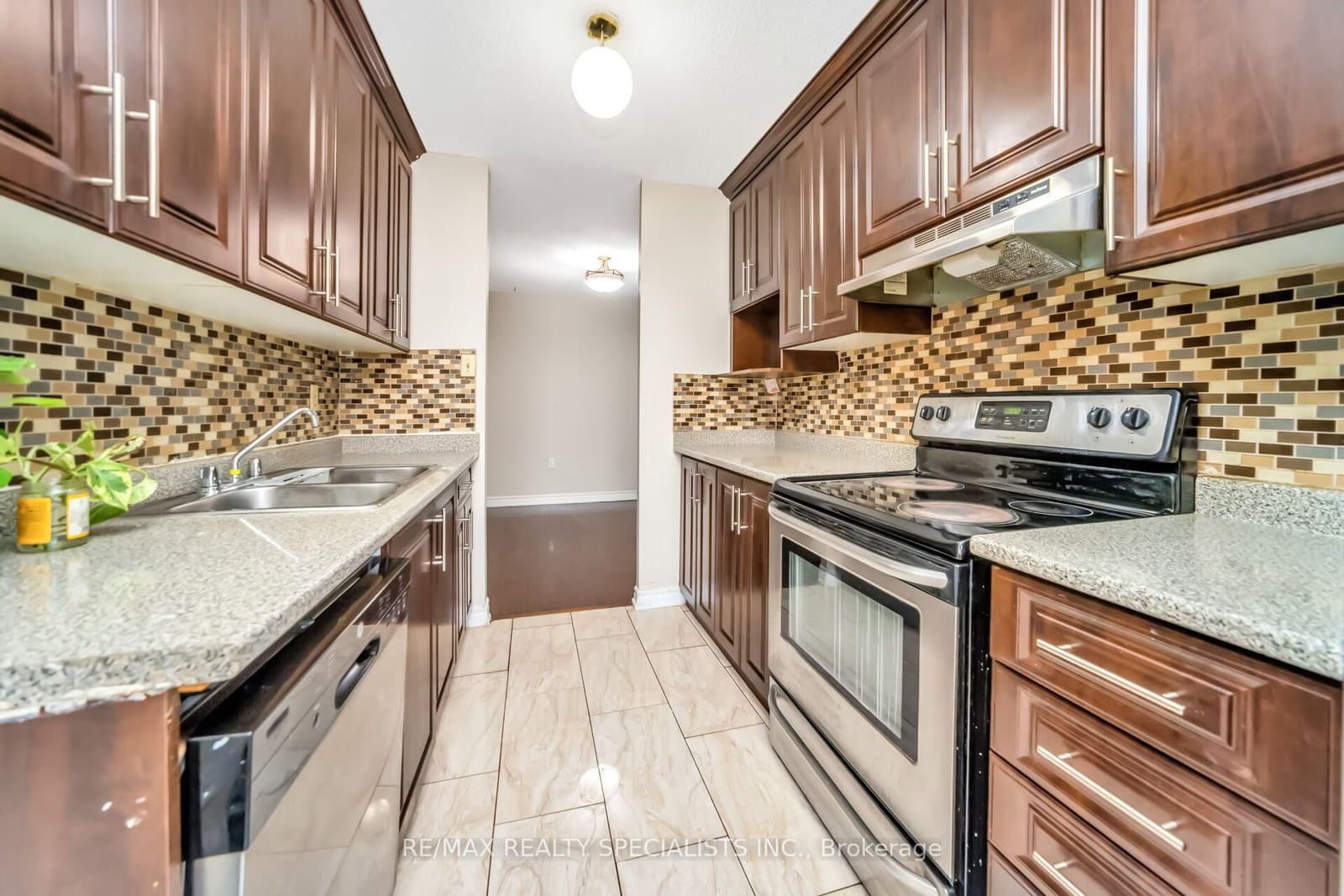 4 Kings Cross Road, Unit 1008 thumbnail 18
