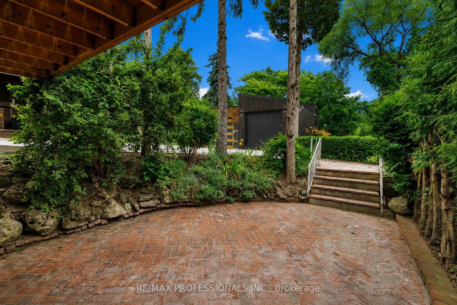 19 Arnold Avenue thumbnail 47