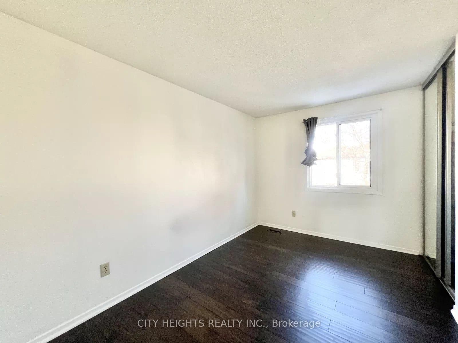 45 Hansen Road N, Unit 20 thumbnail 12