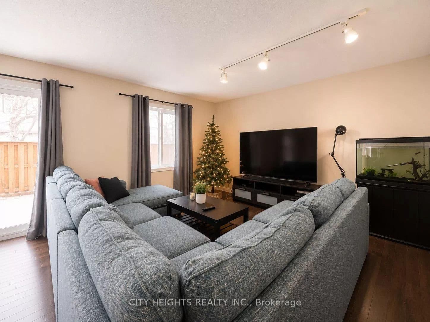 45 Hansen Road N, Unit 20 thumbnail 6