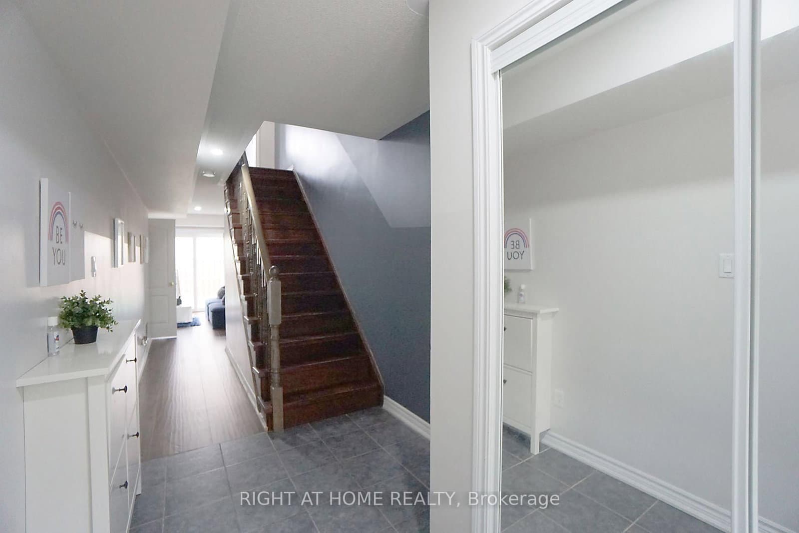 15 Magdalene Crescent thumbnail 2