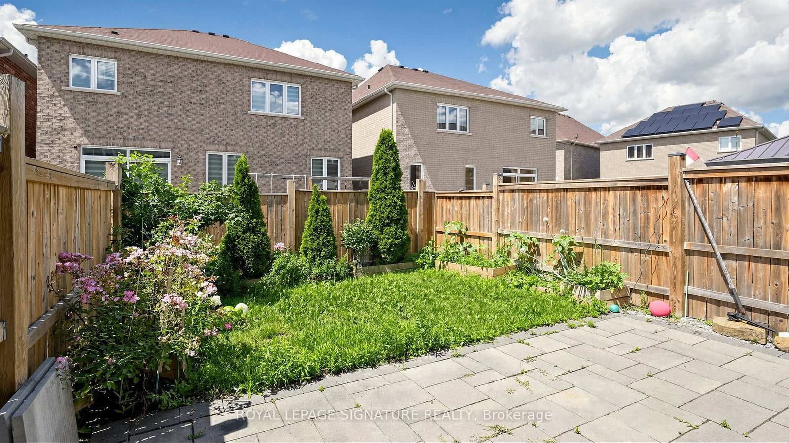 492 Queen Mary Drive thumbnail 48