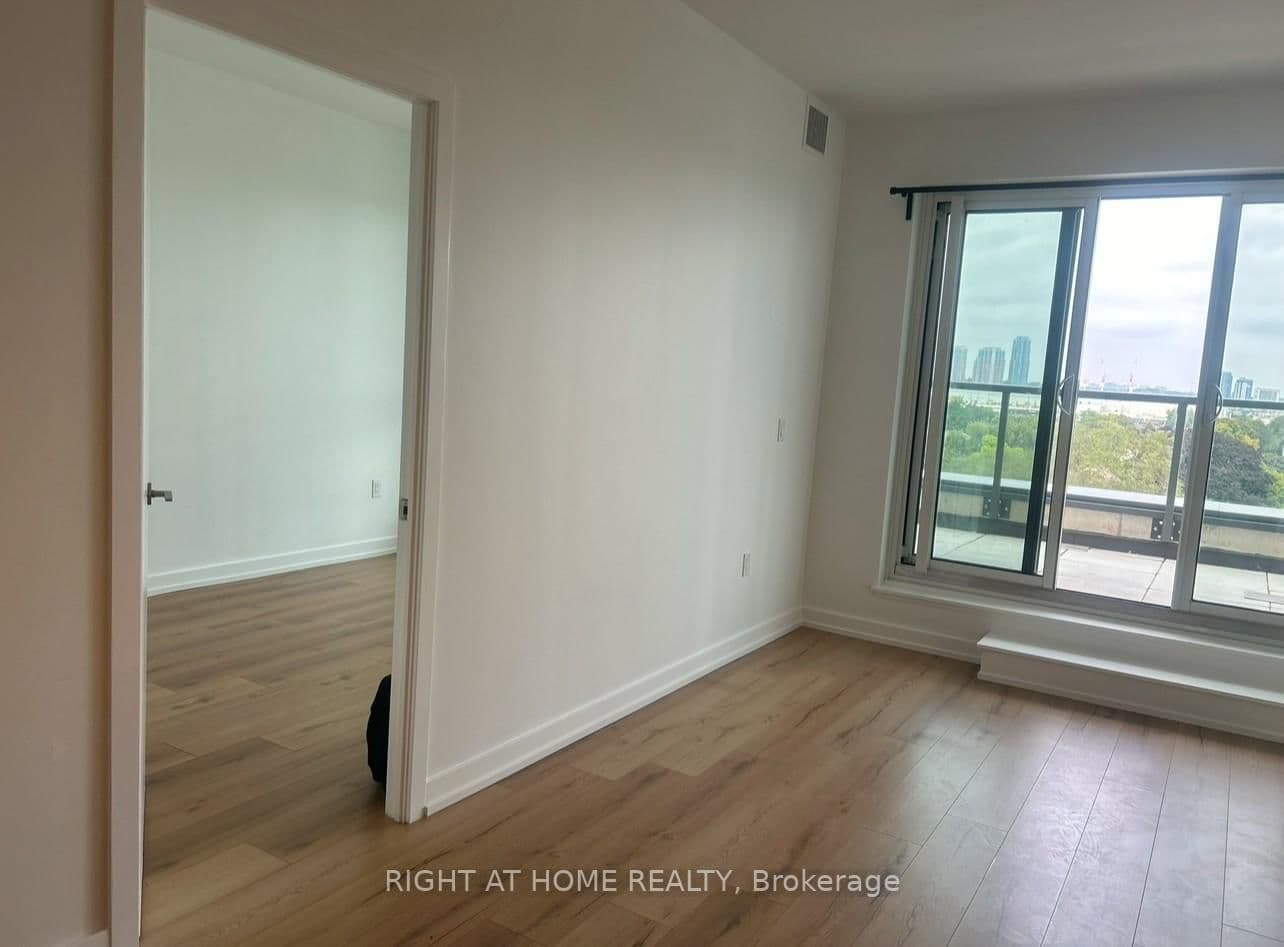1195 The Queensway, Unit 704 thumbnail 11
