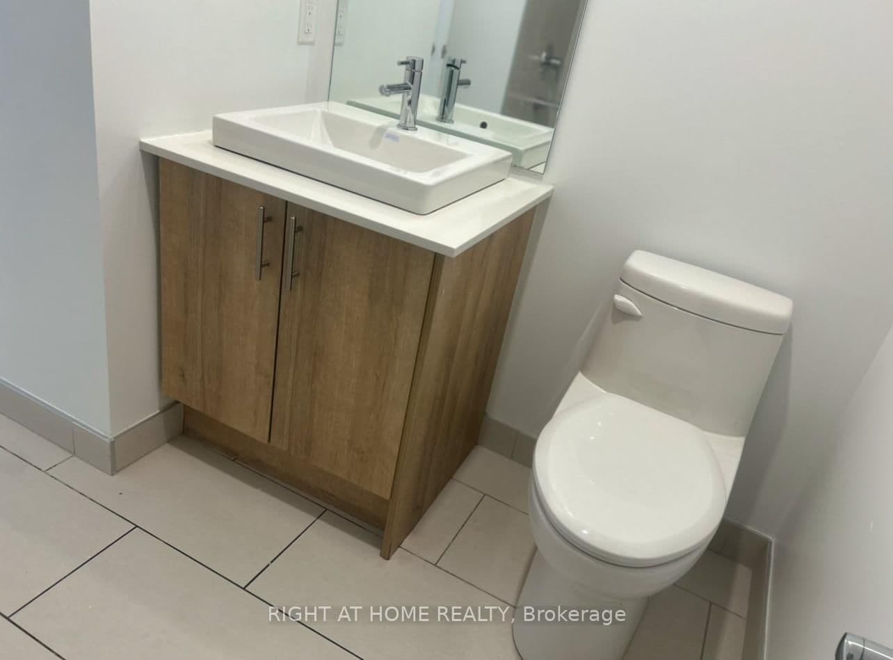 1195 The Queensway, Unit 704 thumbnail 16