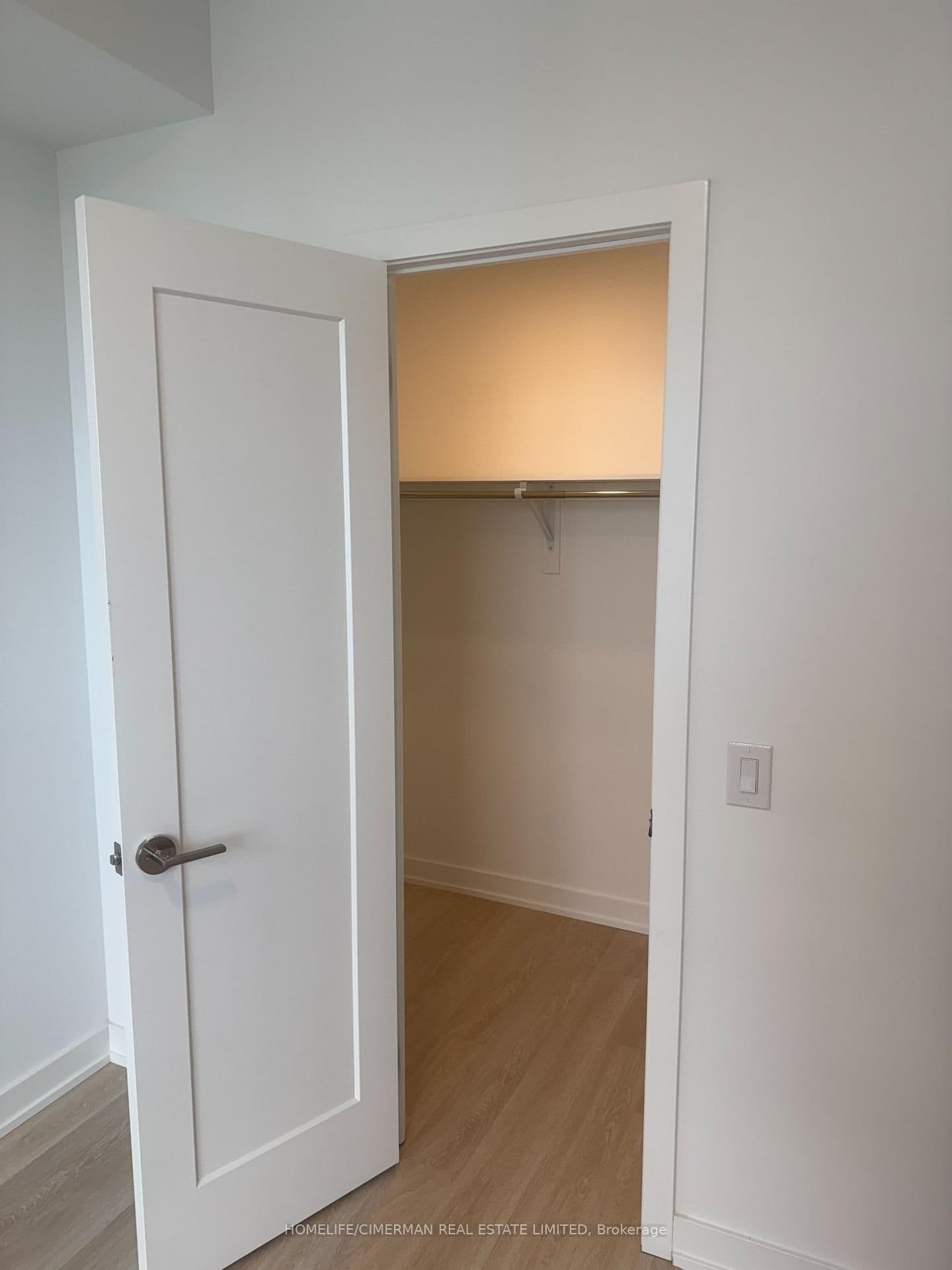 5105 Hurontario Street, Unit 2910 thumbnail 16