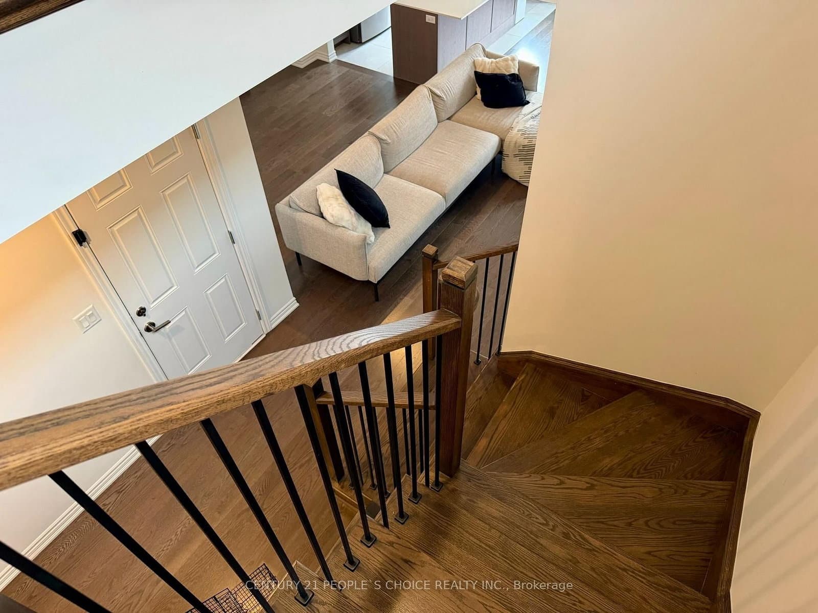 487 Bergamot Avenue thumbnail 14