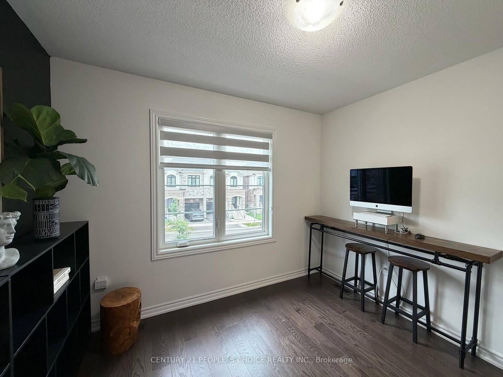 487 Bergamot Avenue thumbnail 16