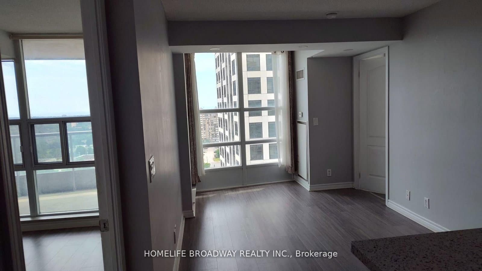 33 Elm Drive W, Unit 1802 thumbnail 5